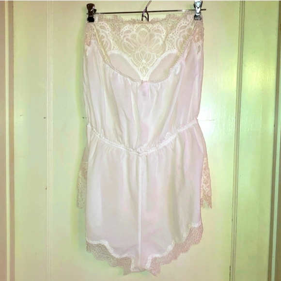 Large VTG Victoria's Secret Dream Angels white cotton lace Romper - Picture 6 of 7